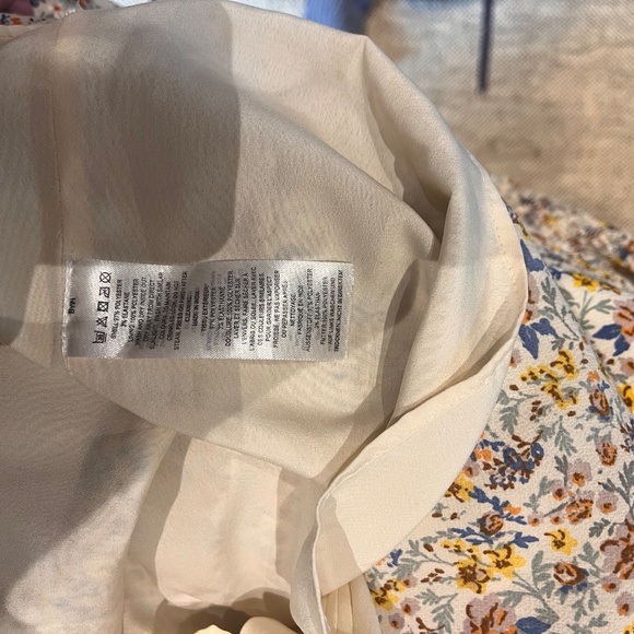 Floral Summer Dress, fully lined, elastic fitted torso. - Picture 3 of 10